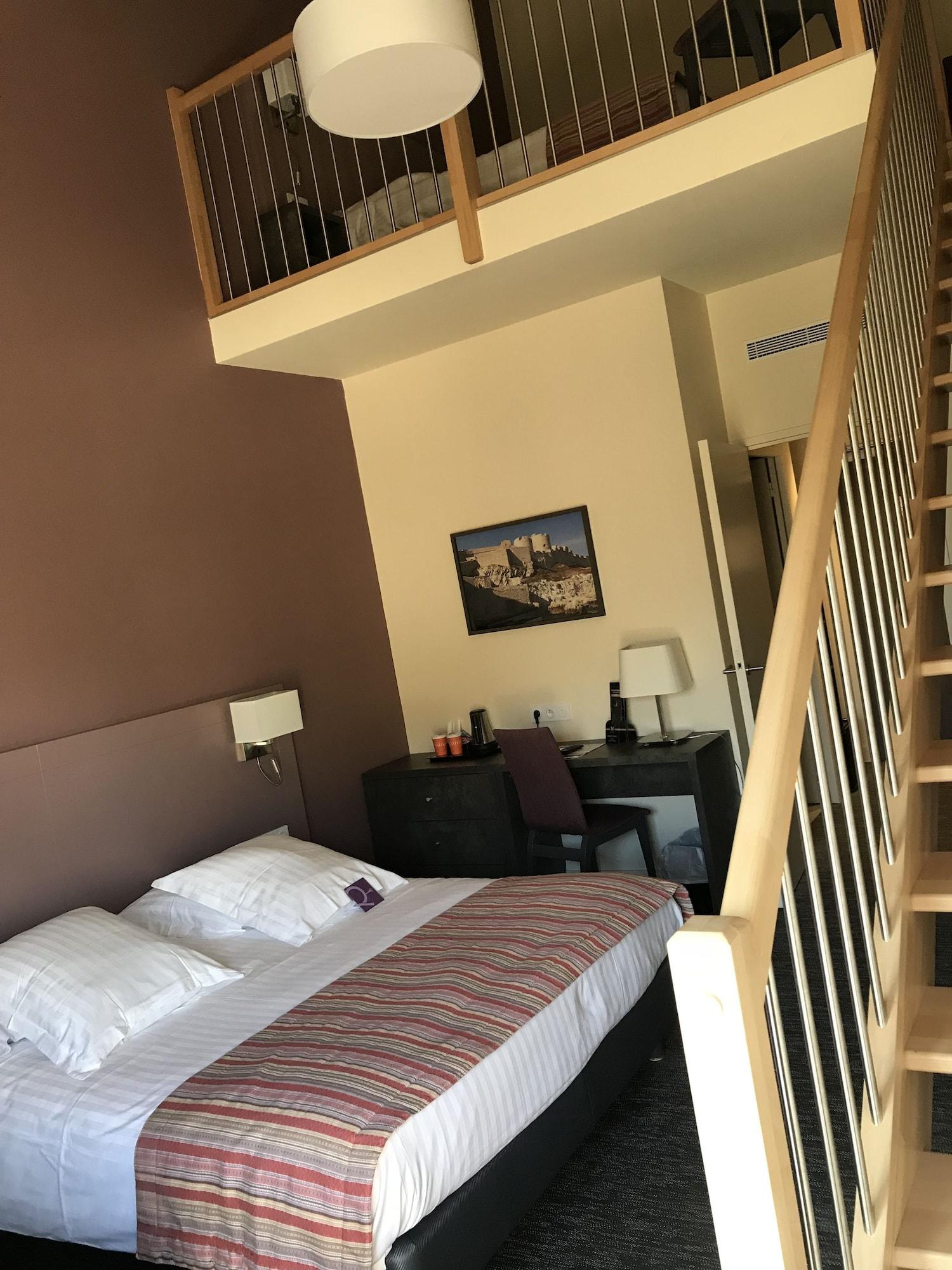 Mercure Aix-En-Provence Sainte-Victoire Chateauneuf-le-Rouge Bagian luar foto