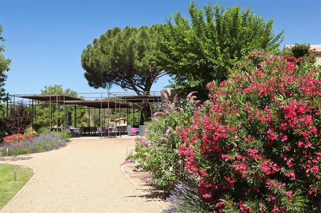 Mercure Aix-En-Provence Sainte-Victoire Chateauneuf-le-Rouge Bagian luar foto
