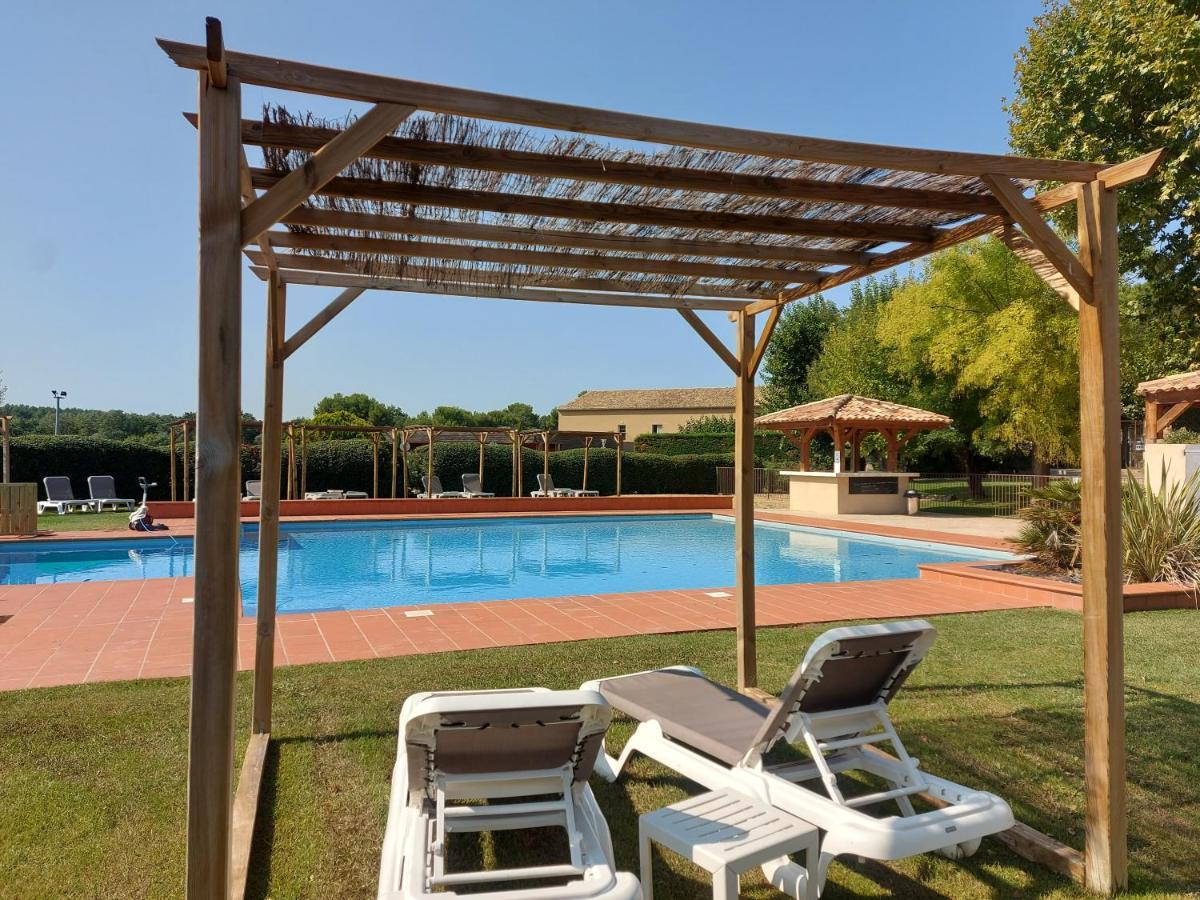 Mercure Aix-En-Provence Sainte-Victoire Chateauneuf-le-Rouge Bagian luar foto