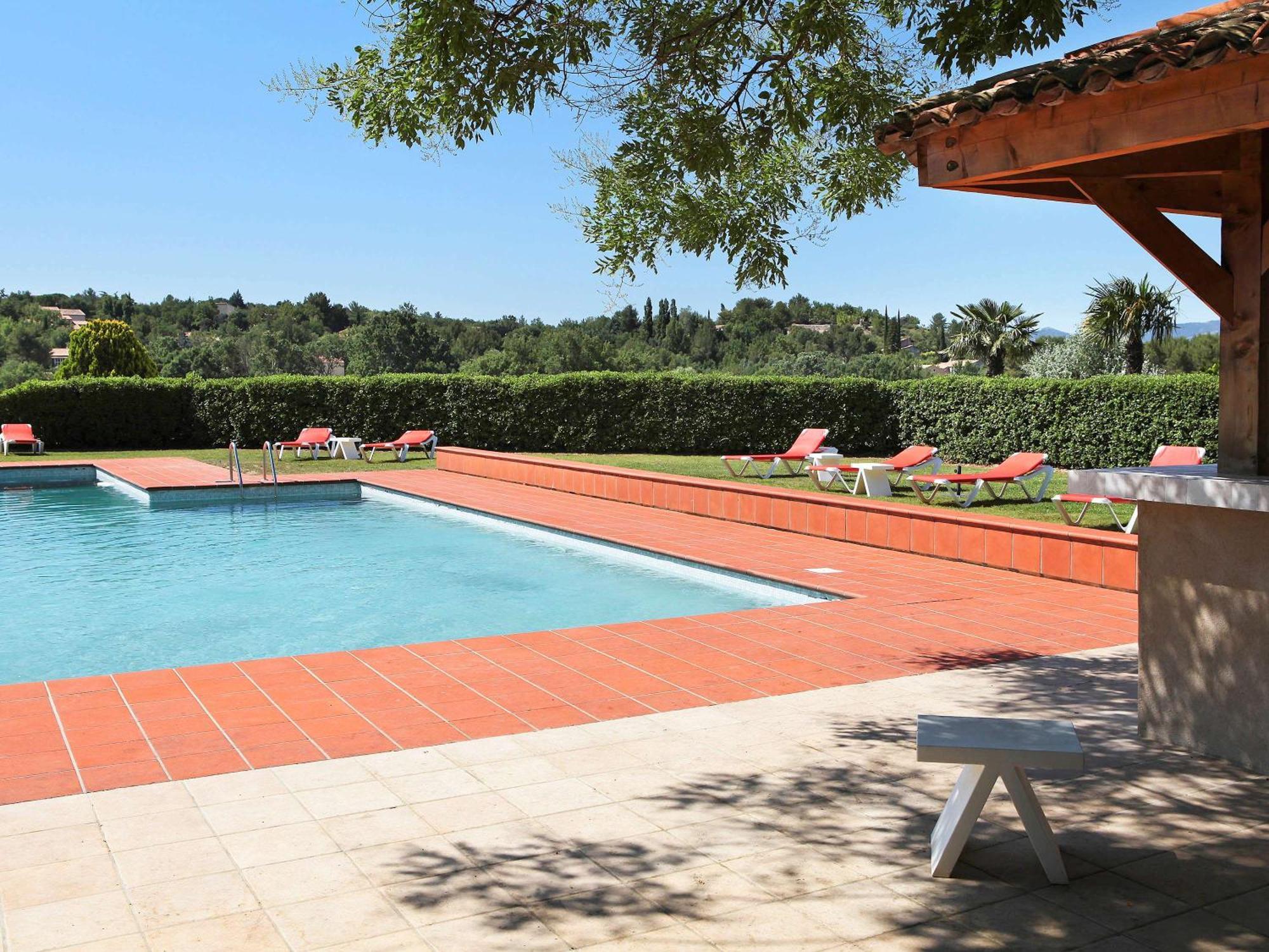 Mercure Aix-En-Provence Sainte-Victoire Chateauneuf-le-Rouge Bagian luar foto