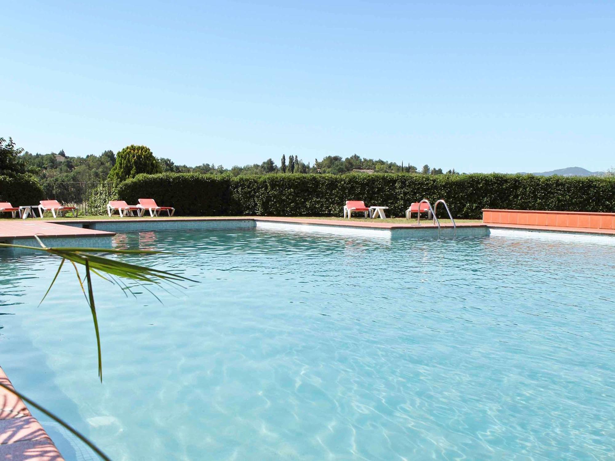 Mercure Aix-En-Provence Sainte-Victoire Chateauneuf-le-Rouge Bagian luar foto