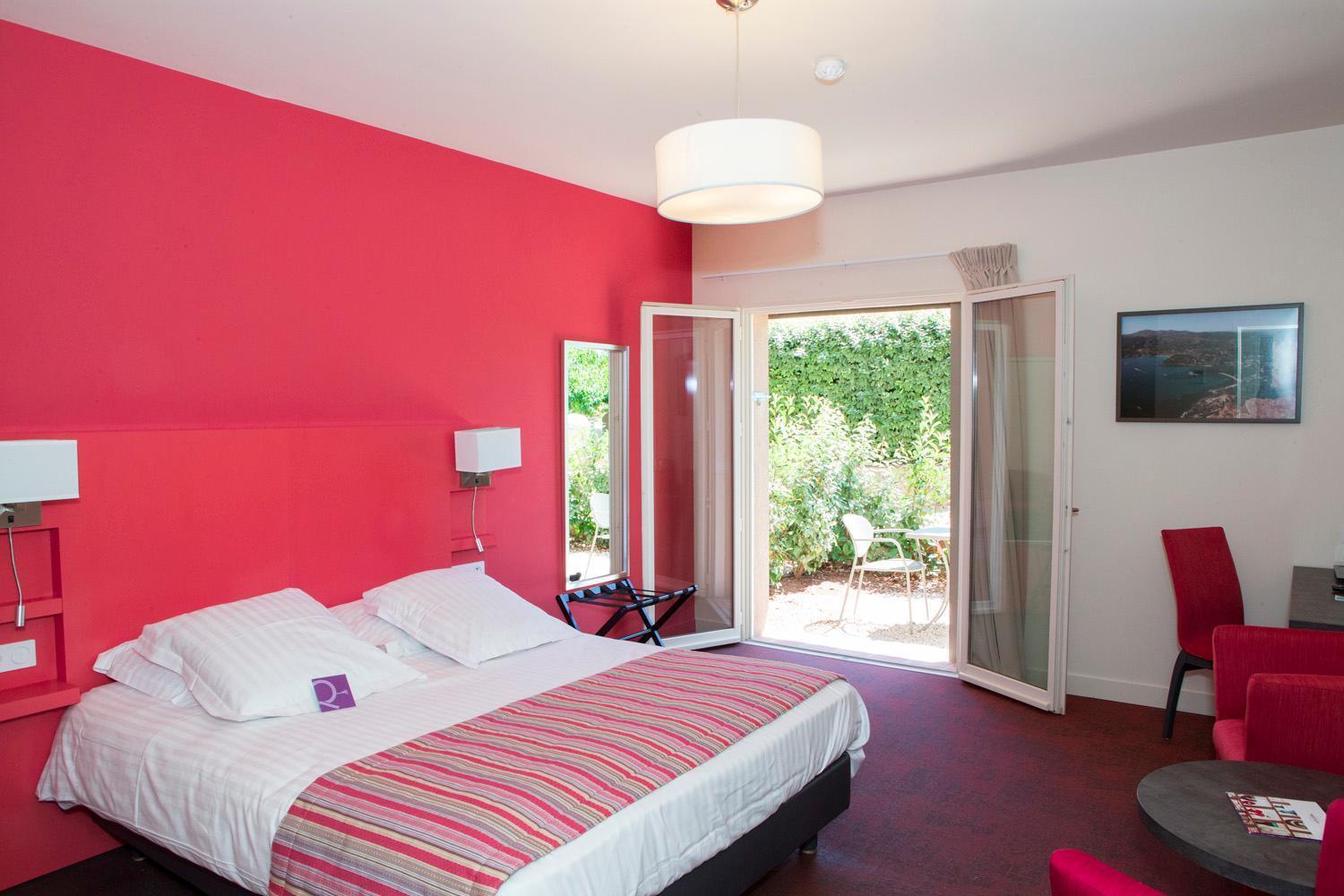 Mercure Aix-En-Provence Sainte-Victoire Chateauneuf-le-Rouge Bagian luar foto