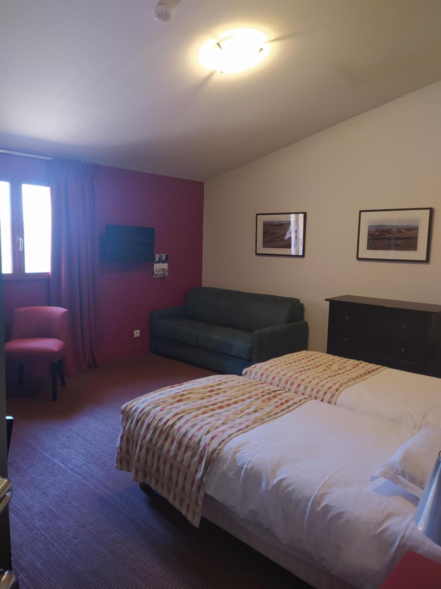 Mercure Aix-En-Provence Sainte-Victoire Chateauneuf-le-Rouge Bagian luar foto