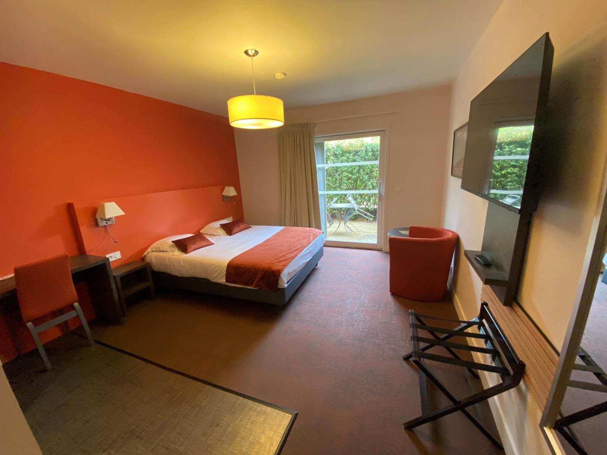 Mercure Aix-En-Provence Sainte-Victoire Chateauneuf-le-Rouge Bagian luar foto