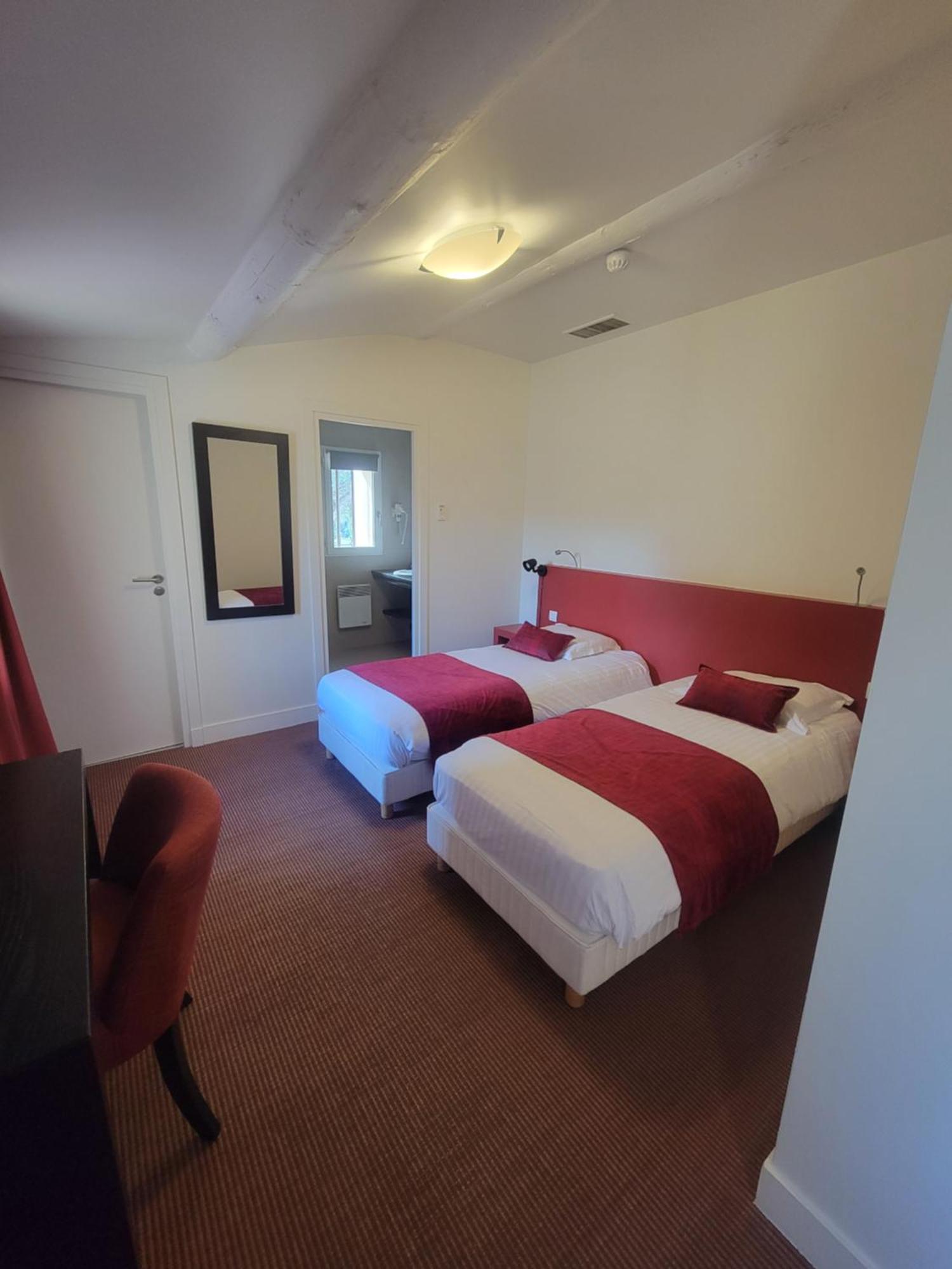 Mercure Aix-En-Provence Sainte-Victoire Chateauneuf-le-Rouge Bagian luar foto